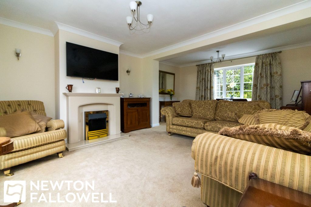 Property photo 3 of 24
