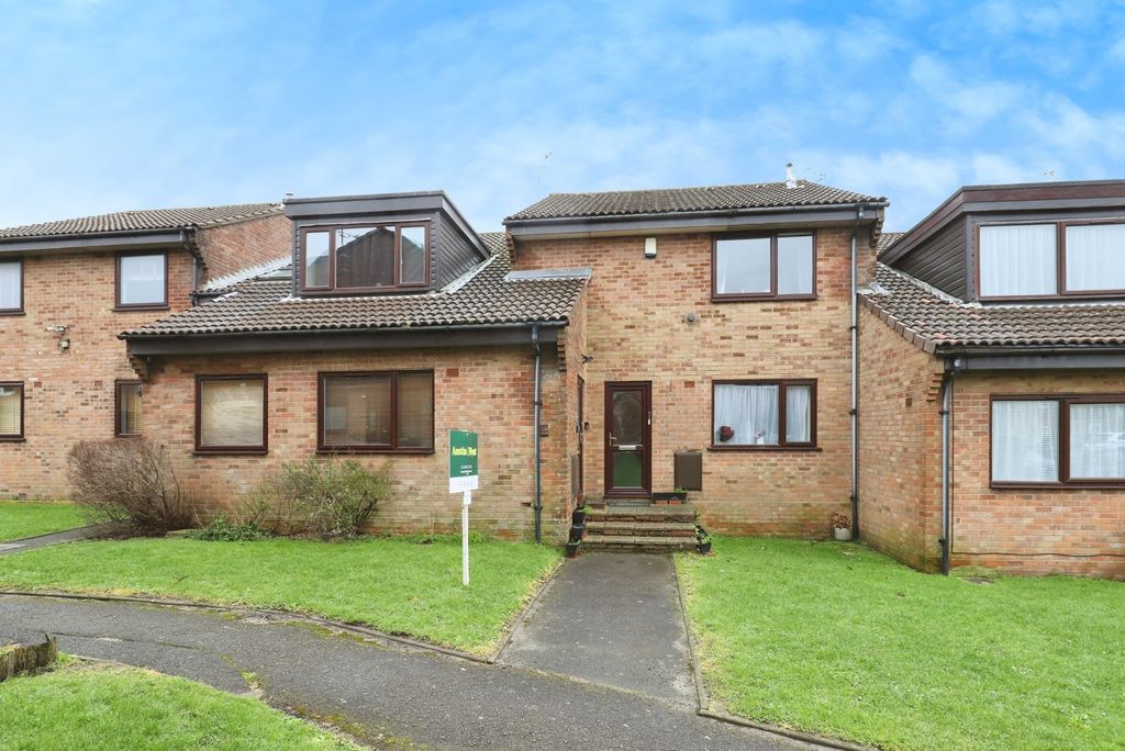 Property photo 1 of 15 Front