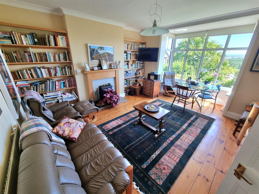 Property photo 2 of 20 Sitting Room.Jpg