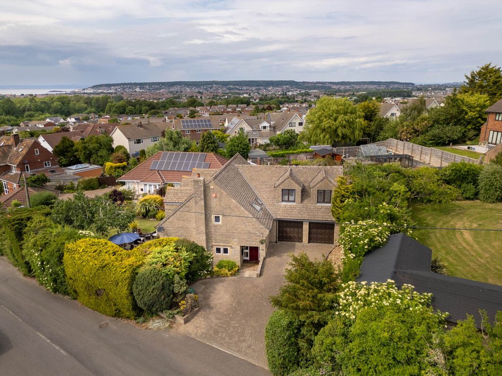 Property photo 1 of 31