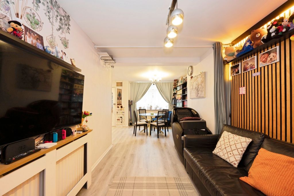 Property photo 2 of 18 Pbox-Img.Jpg