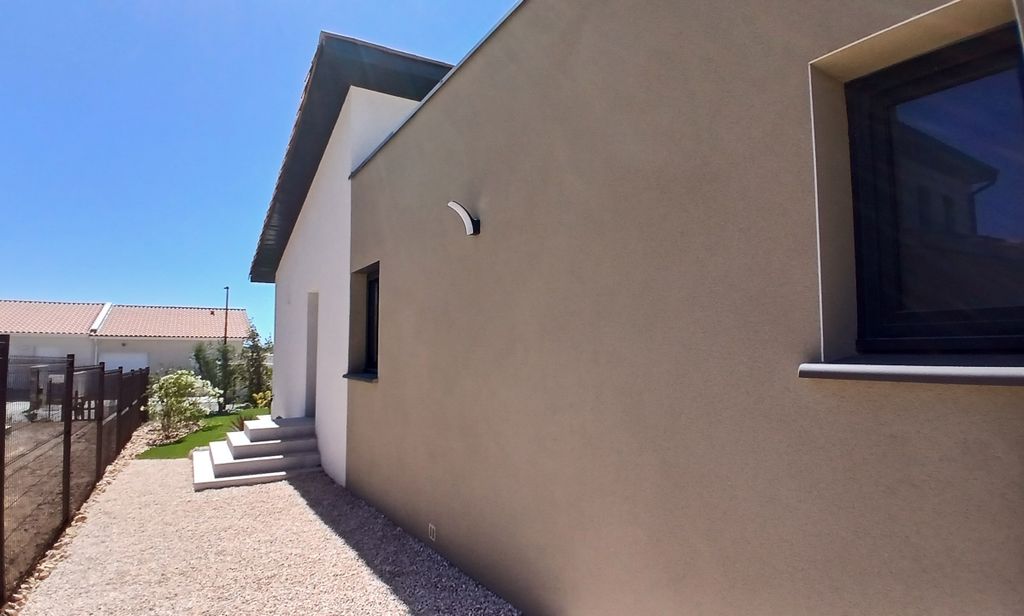 Property photo 3 of 18 Por270000Ec