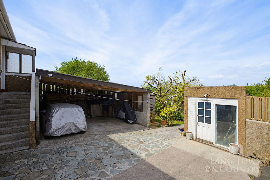 Property photo 2 of 24