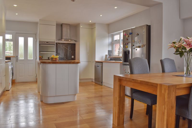 Property photo 3 of 26 Kitchen/Diner