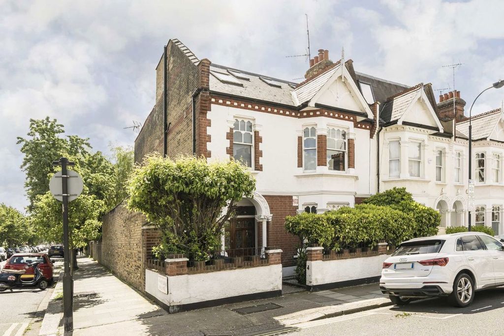 Property photo 1 of 10