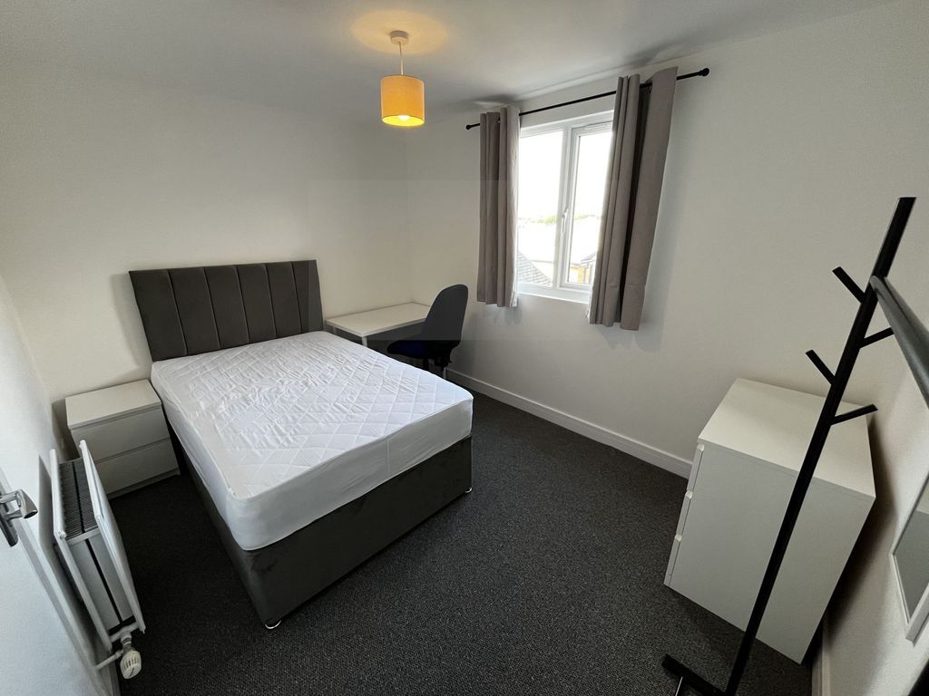 Property photo 2 of 11 Photo 5