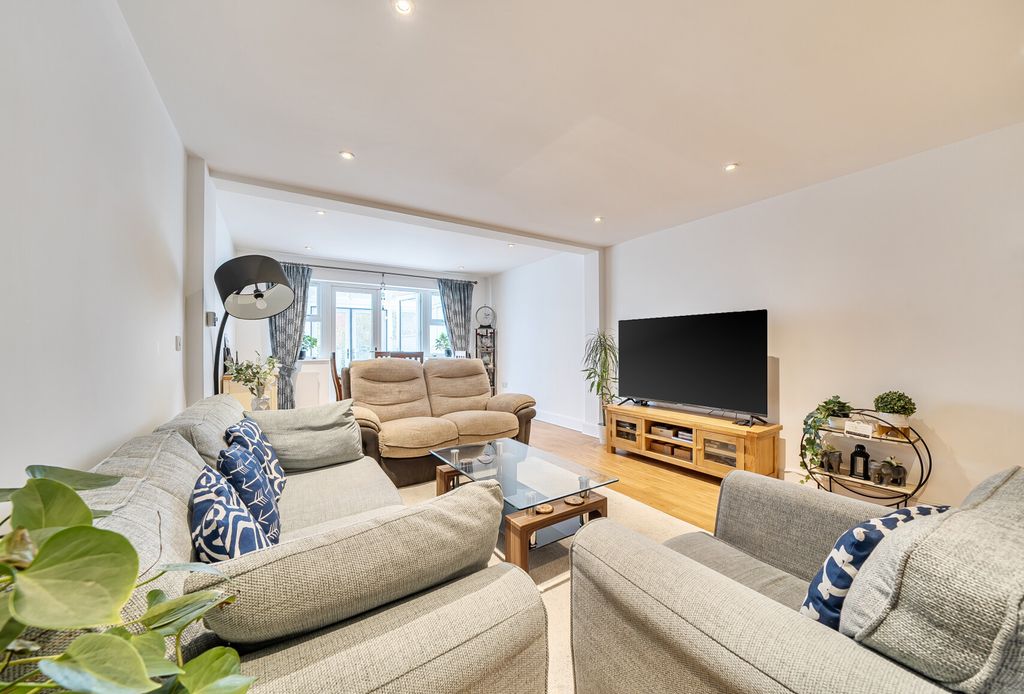 Property photo 1 of 14 1437117-15-69Cbcf...