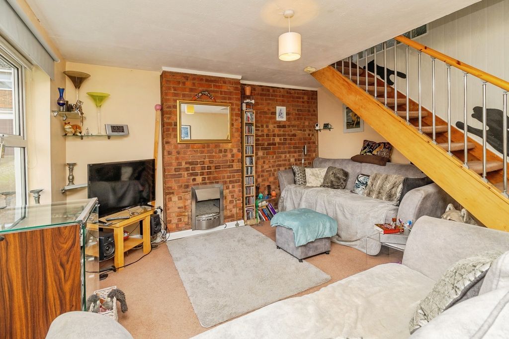 Property photo 2 of 16 Photo