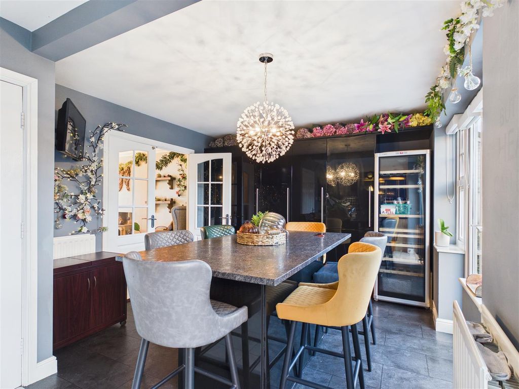 Property photo 3 of 25 Cam04090G0-Pr0162-Still016.Jpg