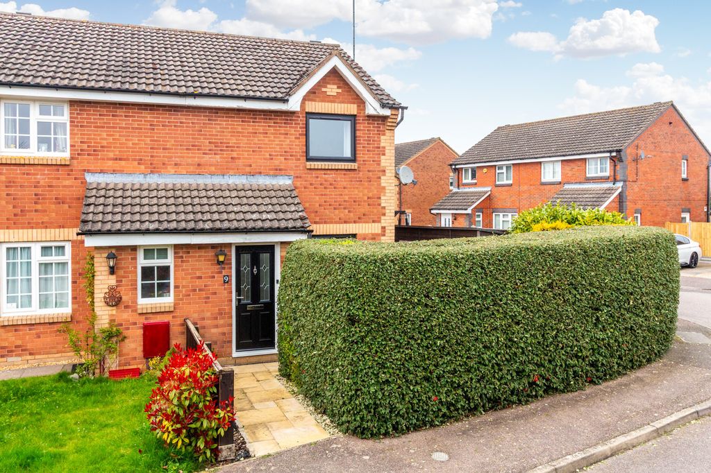 Property photo 1 of 11 Front