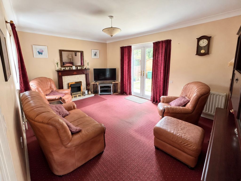 Property photo 2 of 16