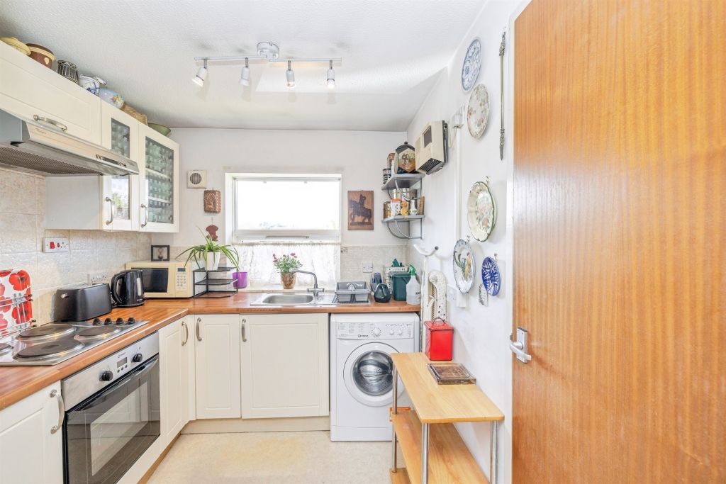 Property photo 3 of 11