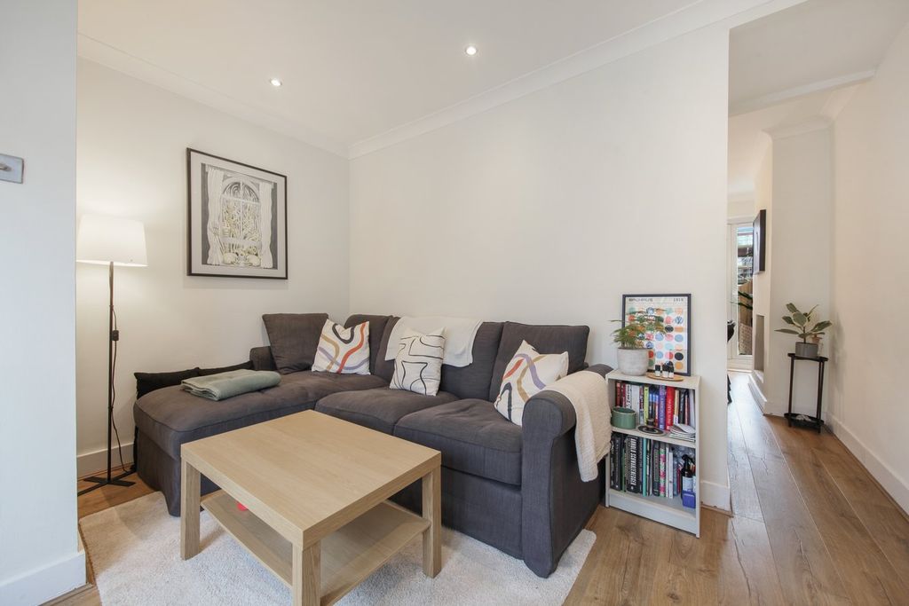 Property photo 3 of 14