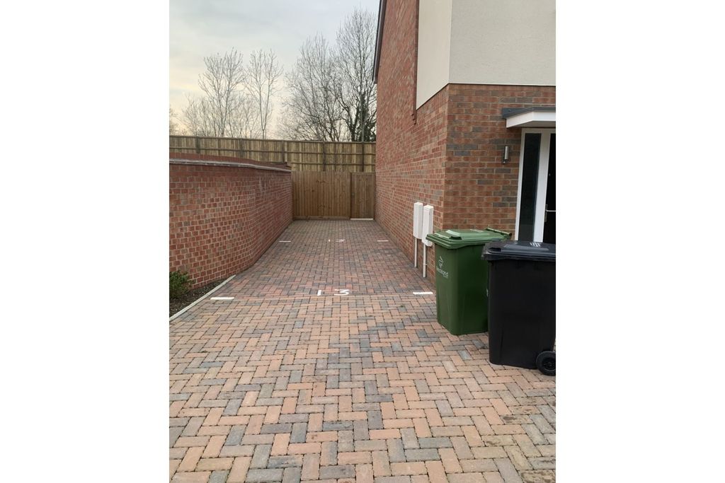 Property photo 2 of 10
