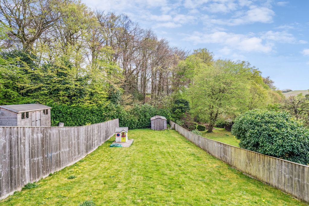 Property photo 2 of 21