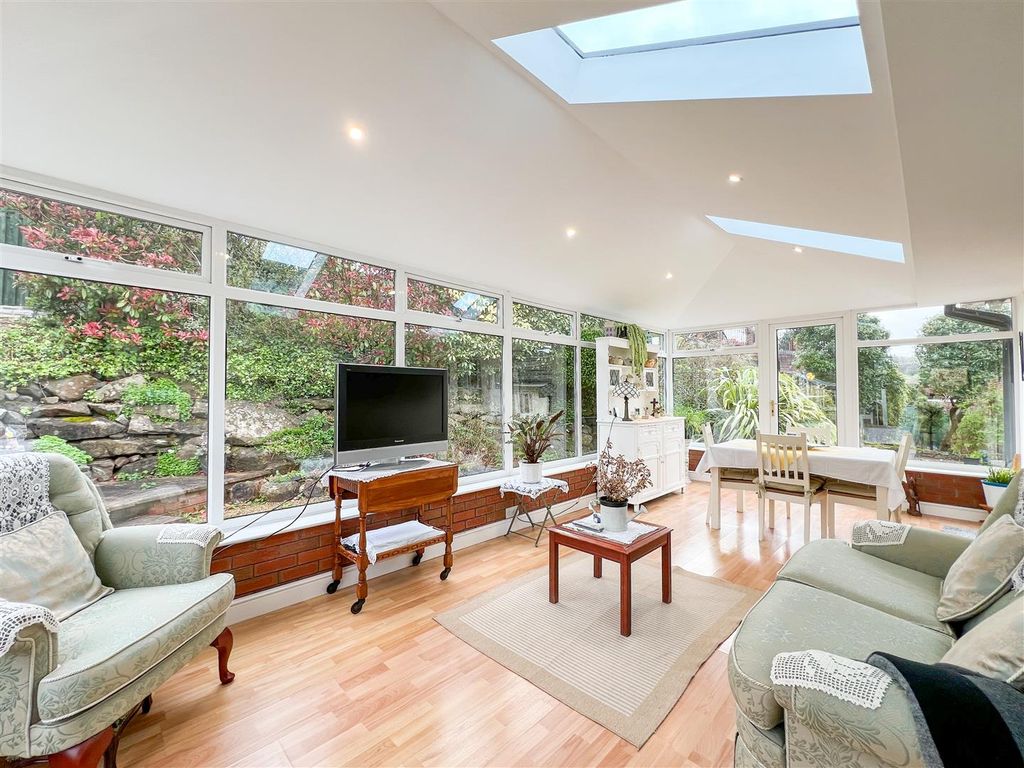 Property photo 3 of 24 Orangery