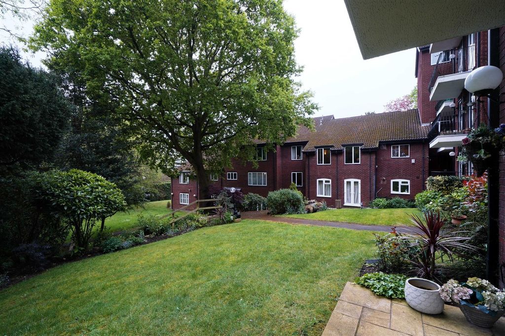 Property photo 1 of 11
