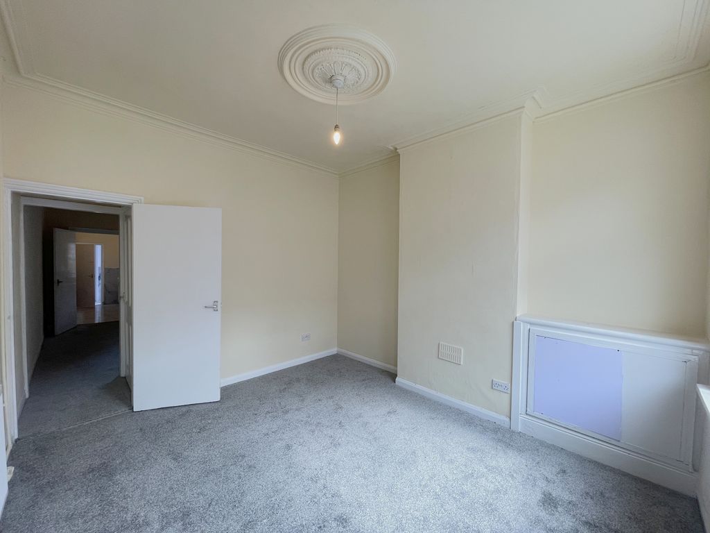 Property photo 2 of 9 Living Room 