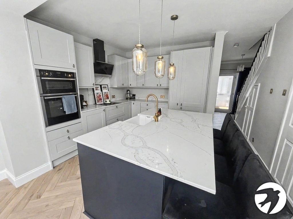 Property photo 3 of 11 Picture No. 02