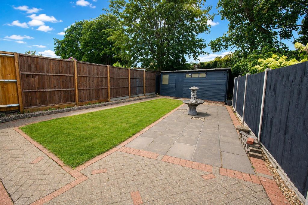 Property photo 3 of 13 Garden.Png