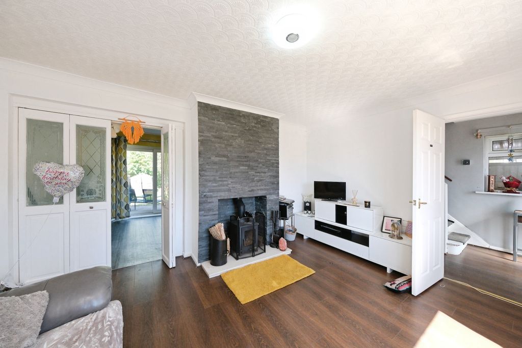 Property photo 3 of 20 Img_5915