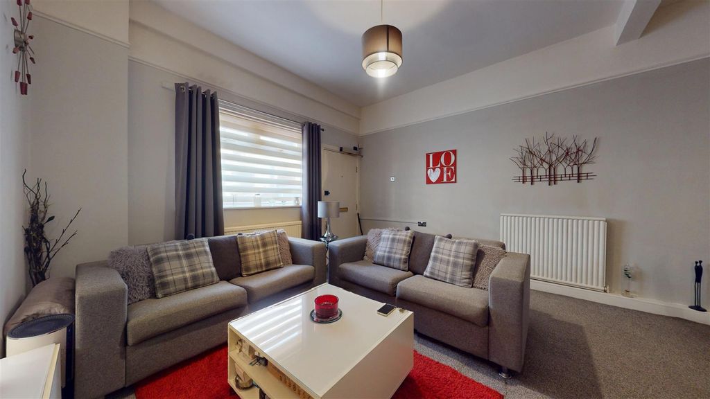 Property photo 2 of 23 Ground Floor Living Room