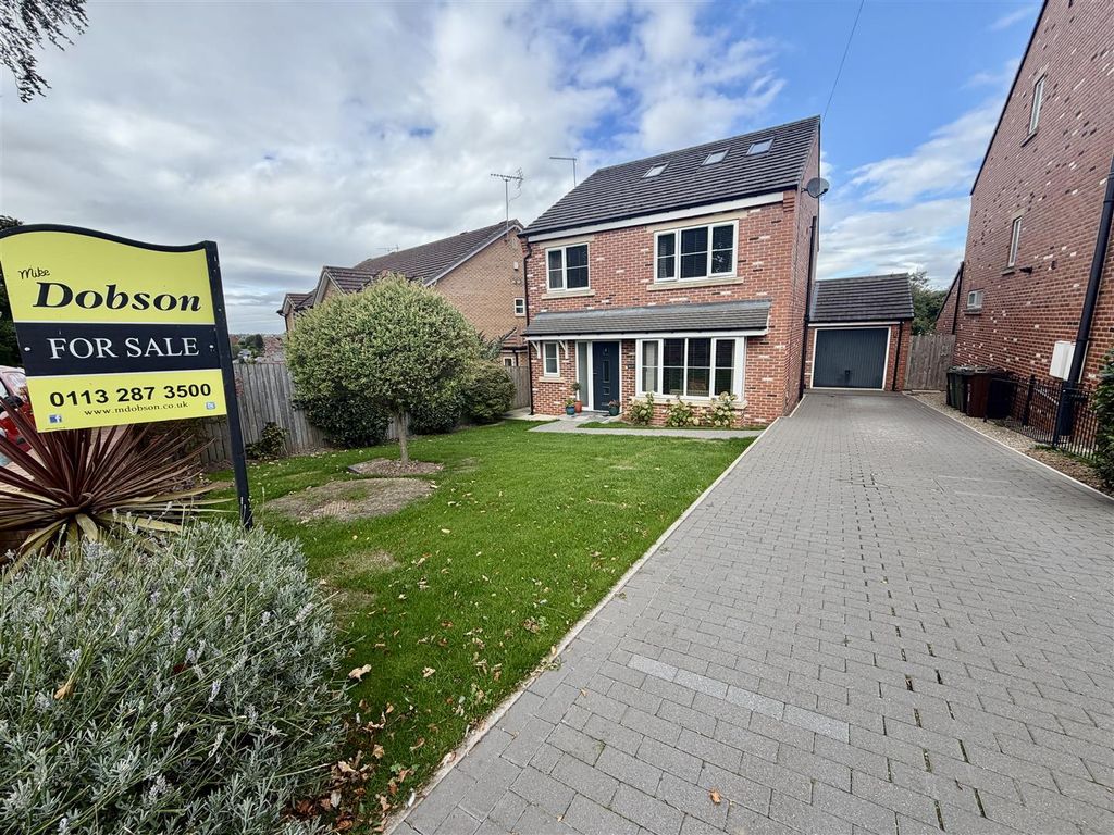 Property photo 1 of 54