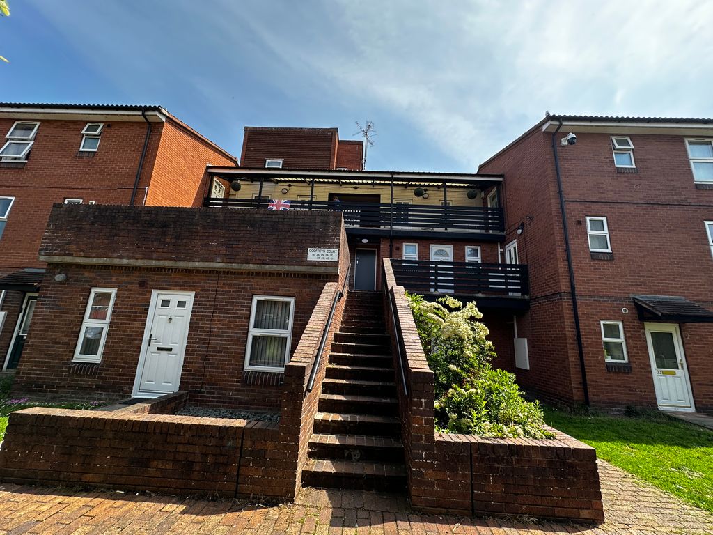 Property photo 1 of 6