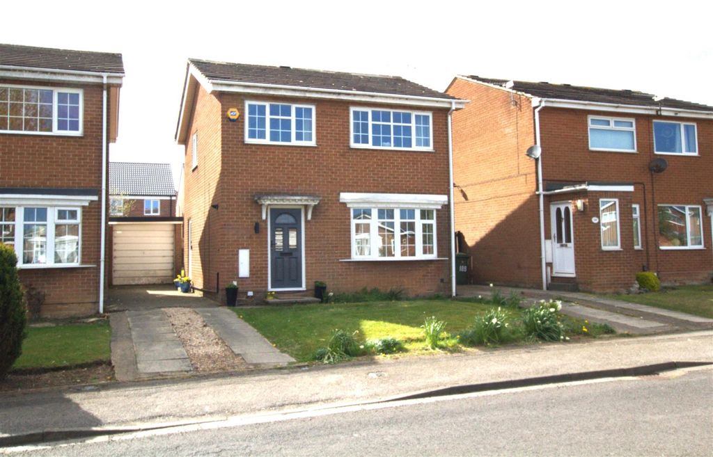 Property photo 1 of 9 External