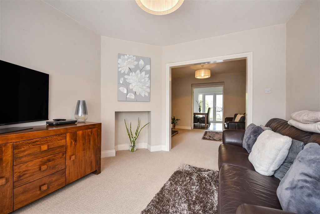 Property photo 2 of 14 Sketch_Ph16_5497017.Jpg