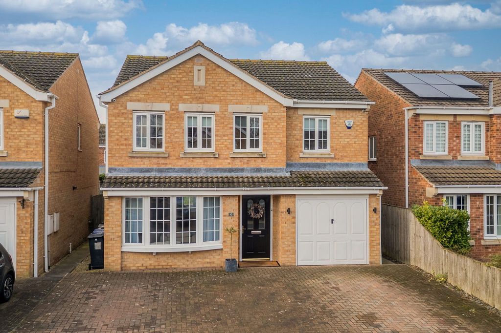 Property photo 1 of 34