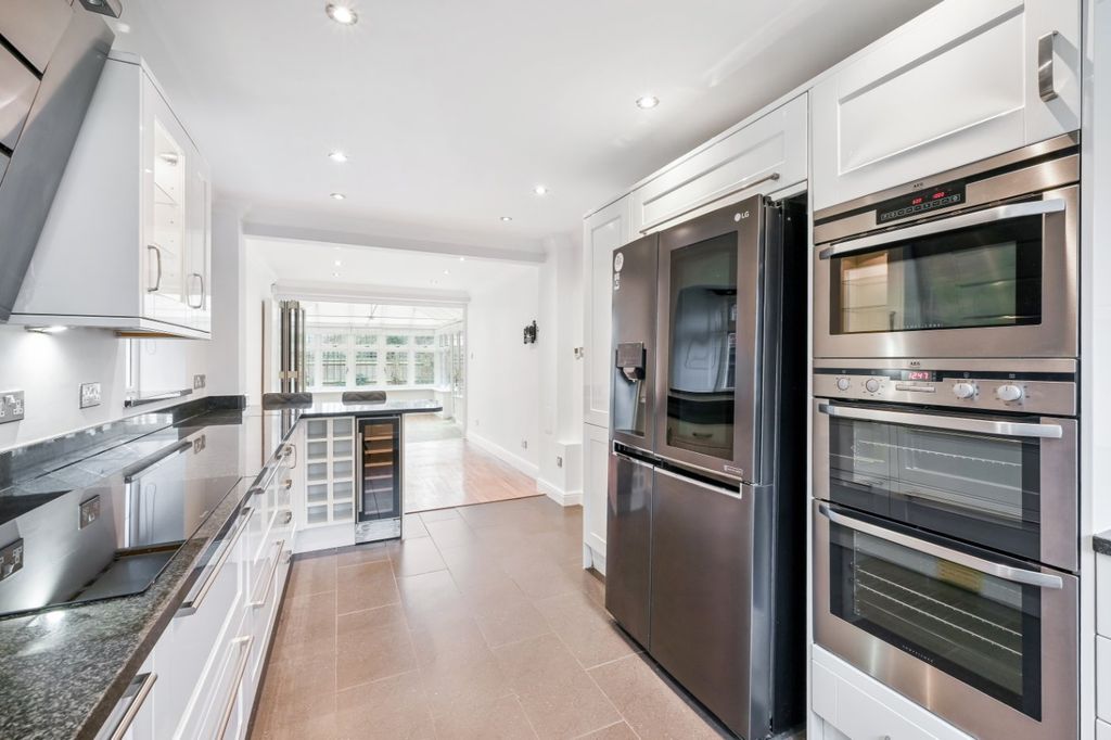 Property photo 3 of 17 Picture No. 05