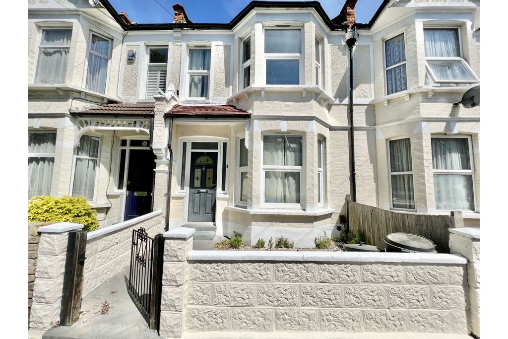 Property photo 1 of 31