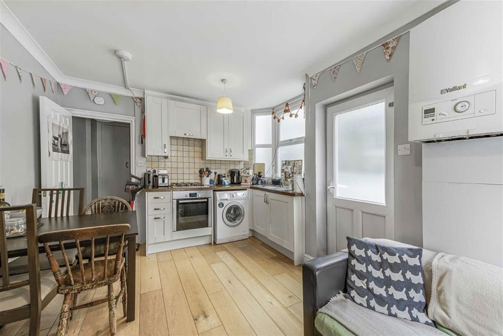 Property photo 2 of 6