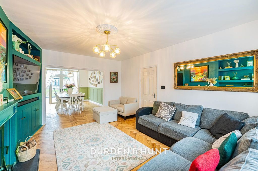 Property photo 3 of 33