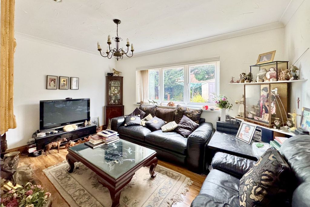 Property photo 2 of 21