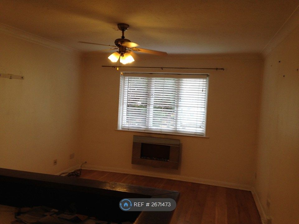 Property photo 3 of 6