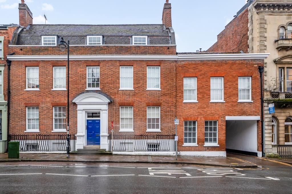 Property photo 1 of 17 Front Aspect