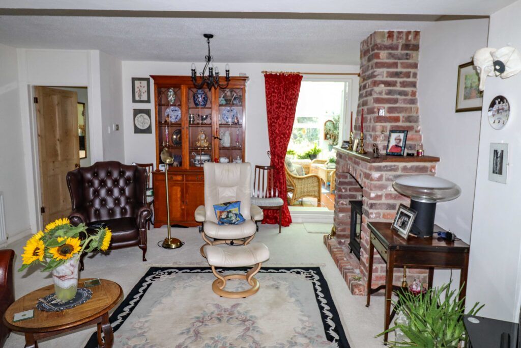 Property photo 3 of 11
