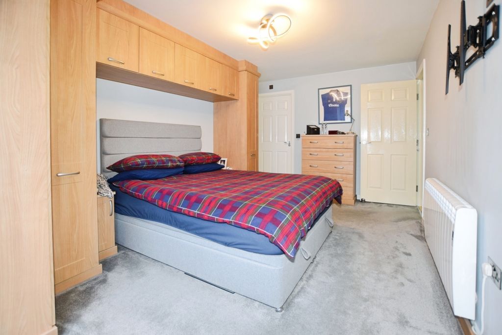 Additional image 9 of 2 bed flat to rentLower Tanbridge Way, Horsham RH12