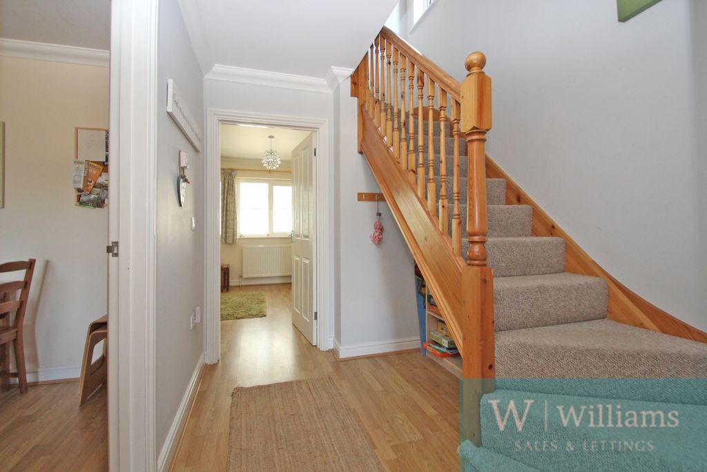 Property photo 3 of 23 Hallway