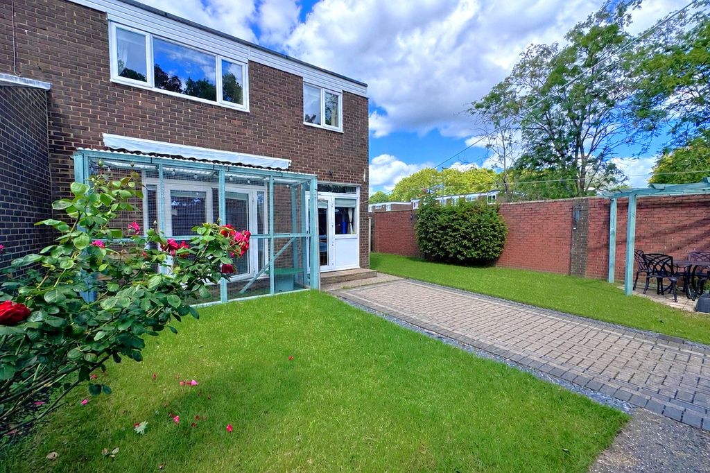 Property photo 1 of 11 Rear