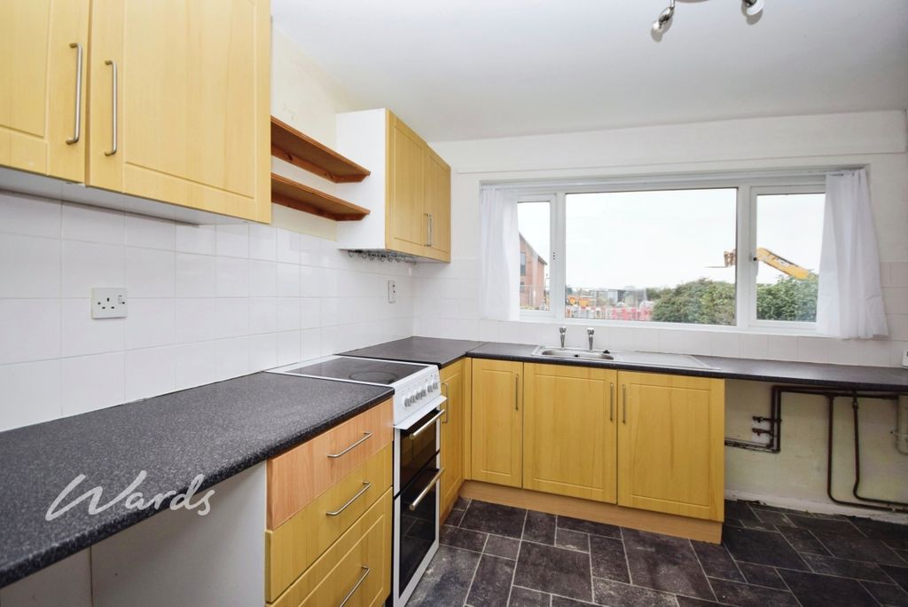 Property photo 2 of 14 Kitchen