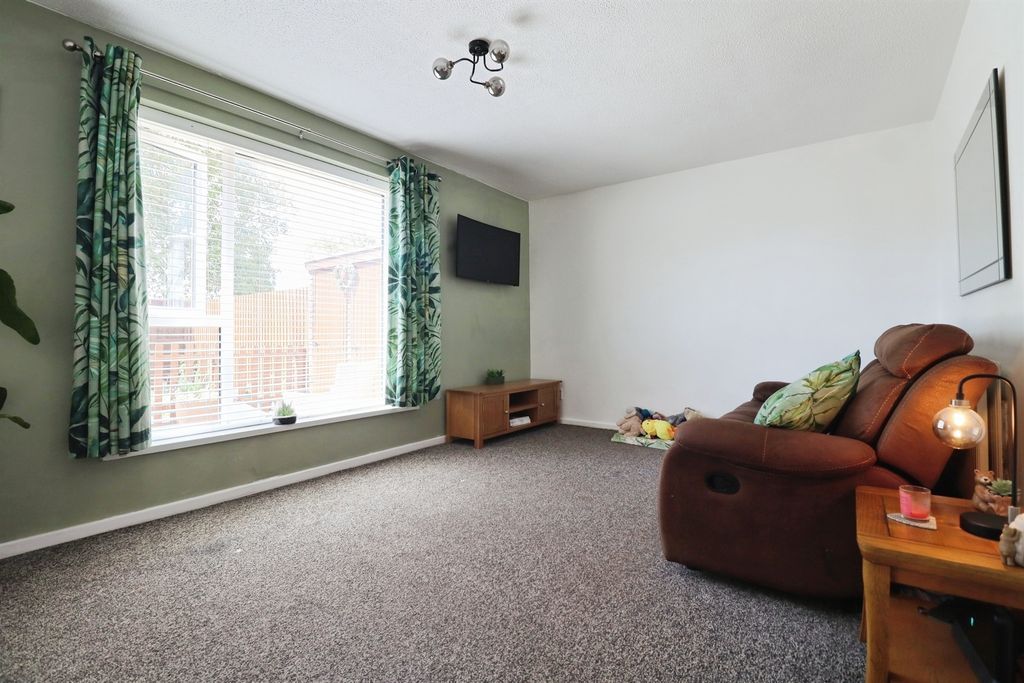 Property photo 3 of 20