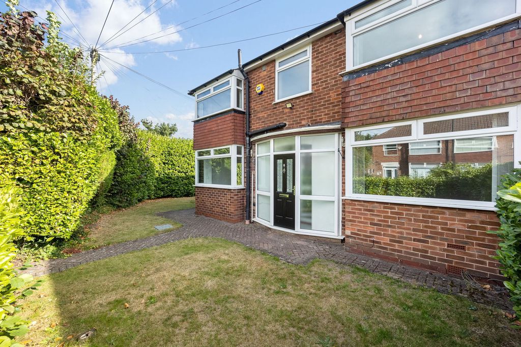 Property photo 3 of 17
