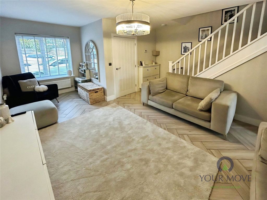 Property photo 2 of 24 Lounge