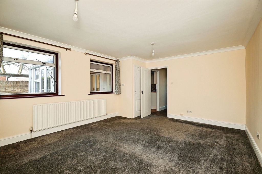 Property photo 3 of 14 Picture No. 02