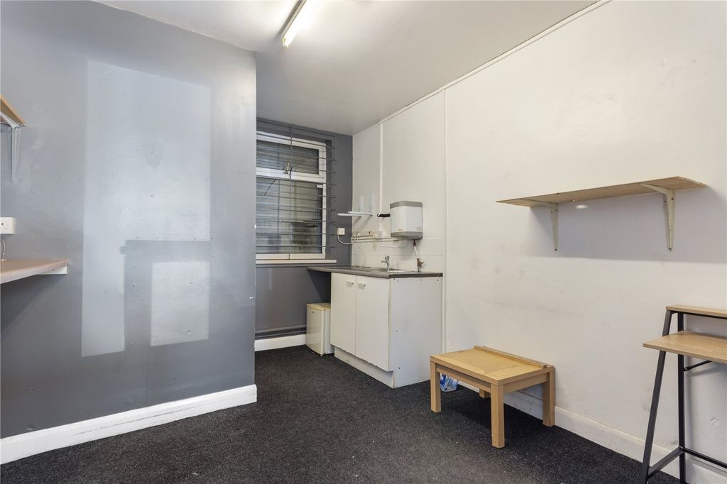 Property photo 3 of 12 Picture No. 05