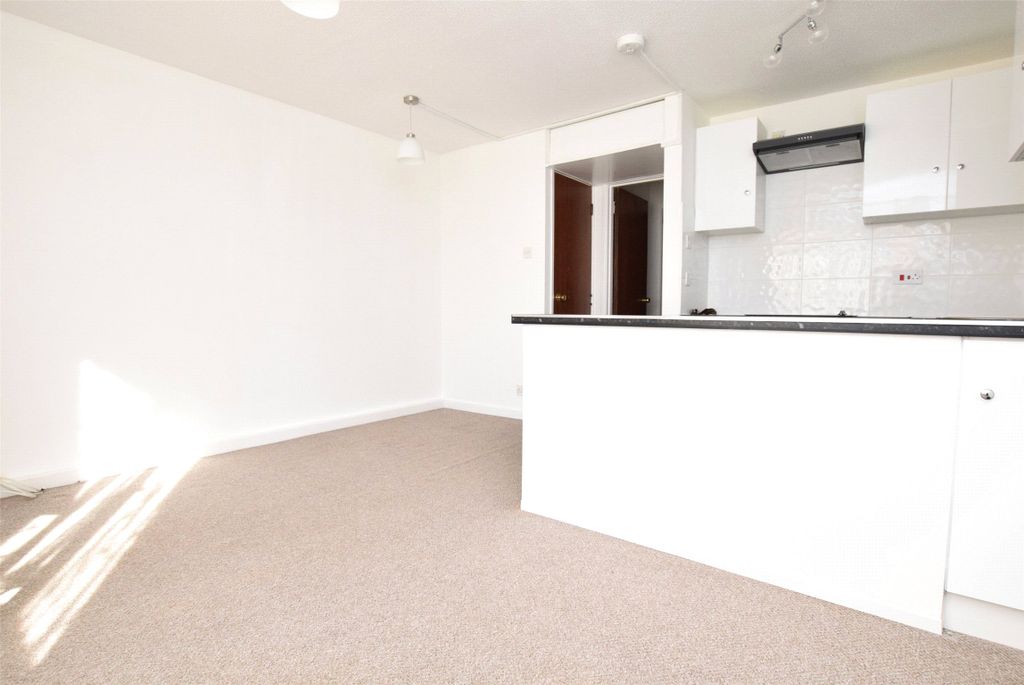 Property photo 3 of 9 Picture No. 02