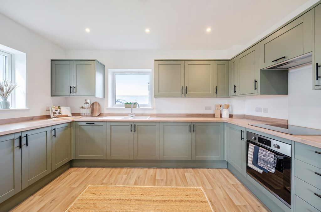 Property photo 2 of 31 1469377-1-6A269Fa...